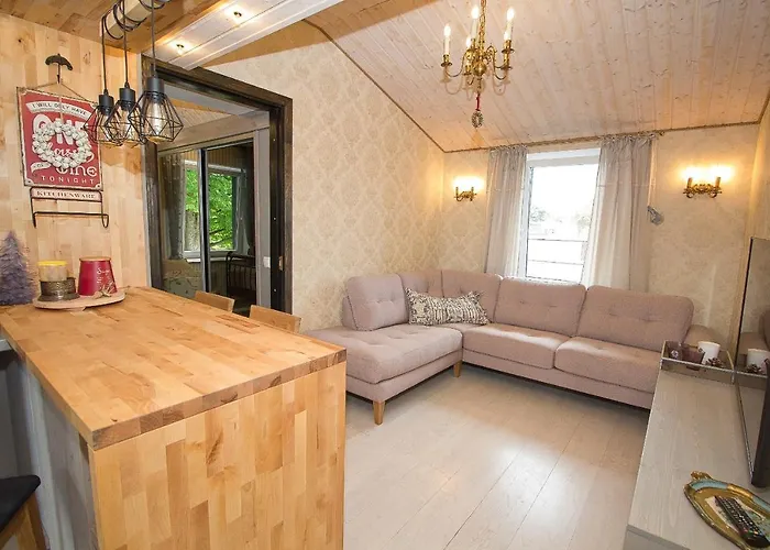 Διαμέρισμα With Private Garden And Large Balcony *